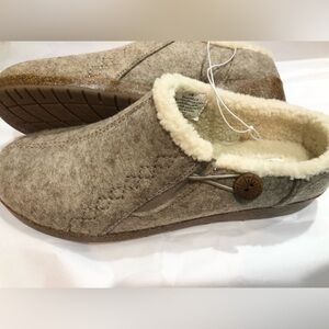 Earth Origins janaer2-r taupe beige shearling lined felt mules size 11 brand new